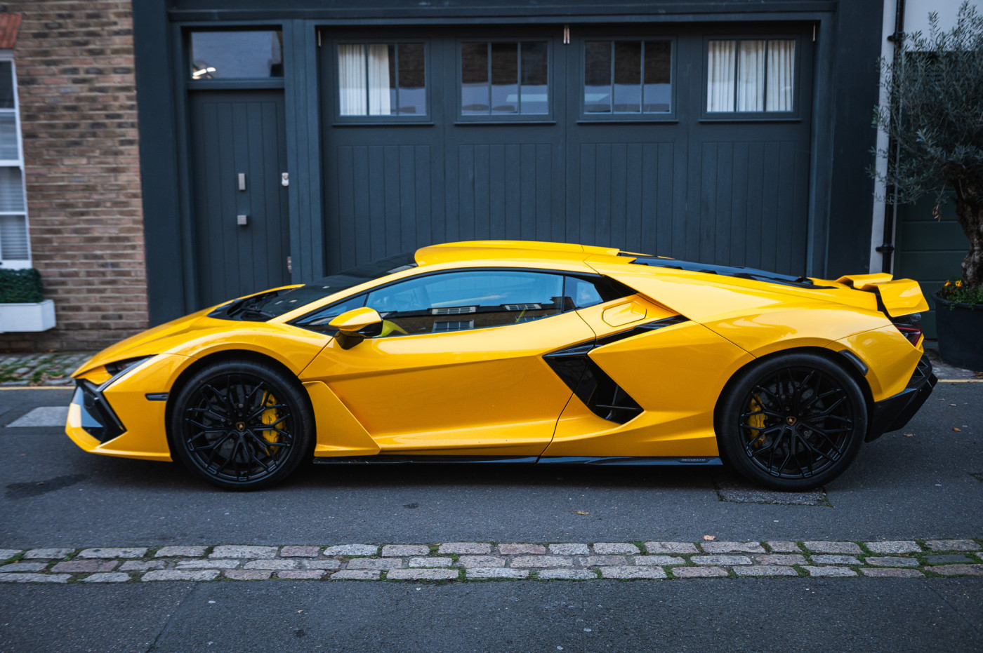 Lamborghini Revuelto