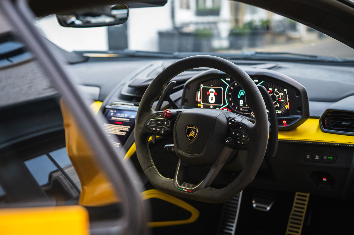 Lamborghini Revuelto