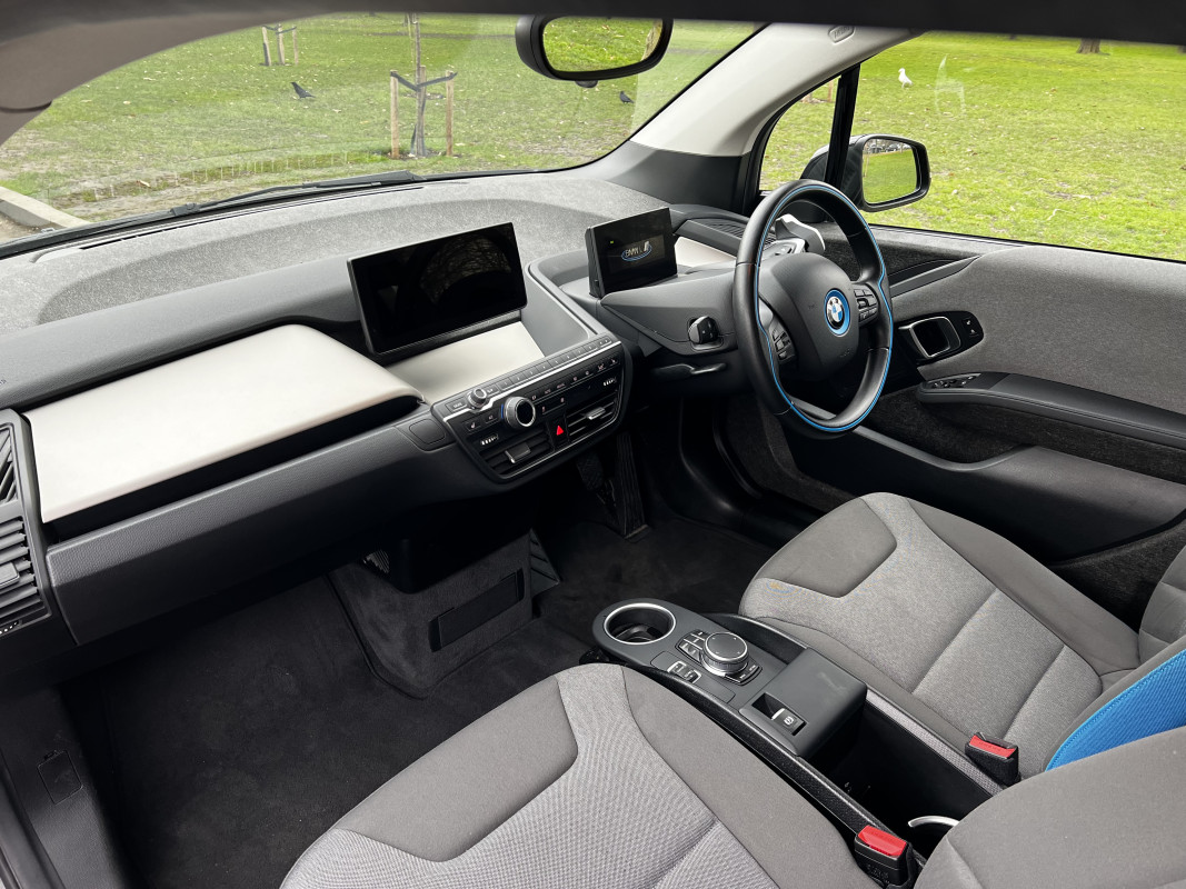 BMW I3