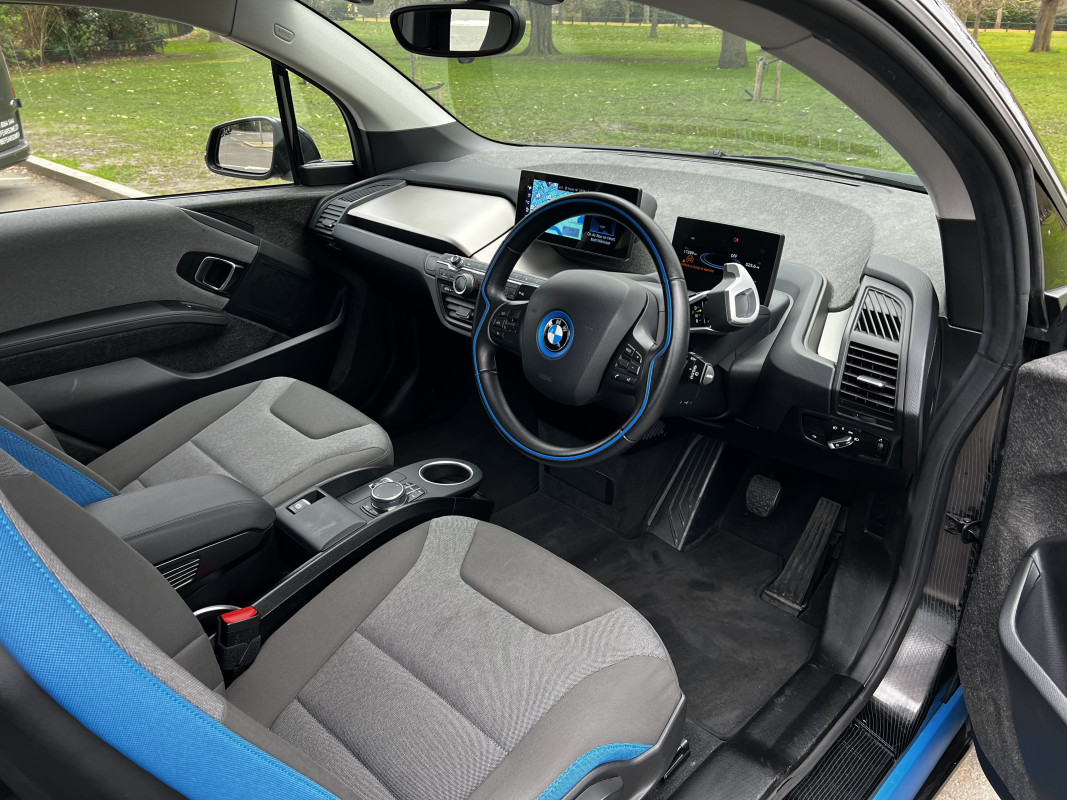 BMW I3