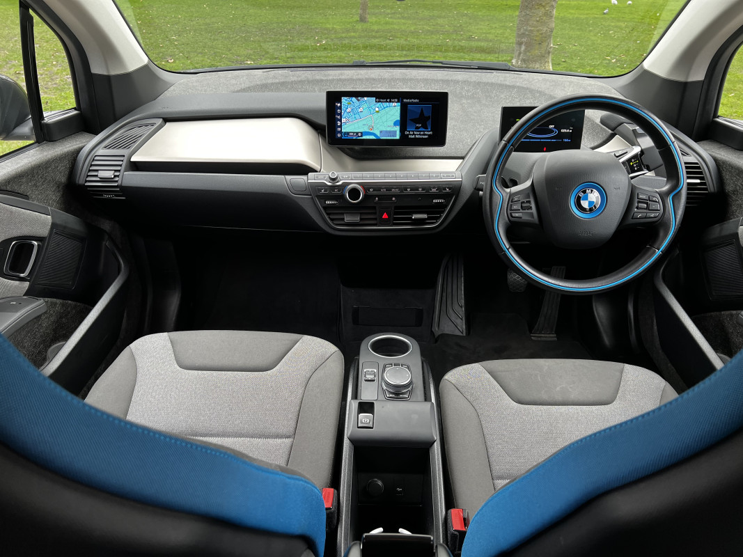 BMW I3