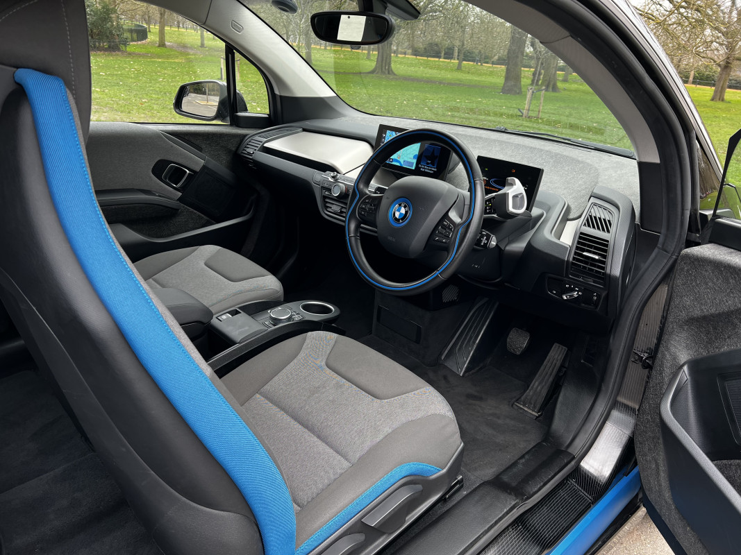 BMW I3