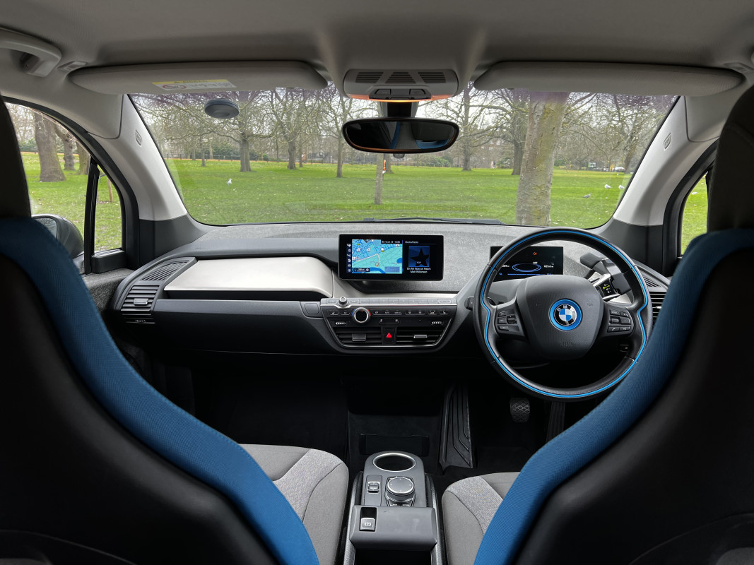 BMW I3