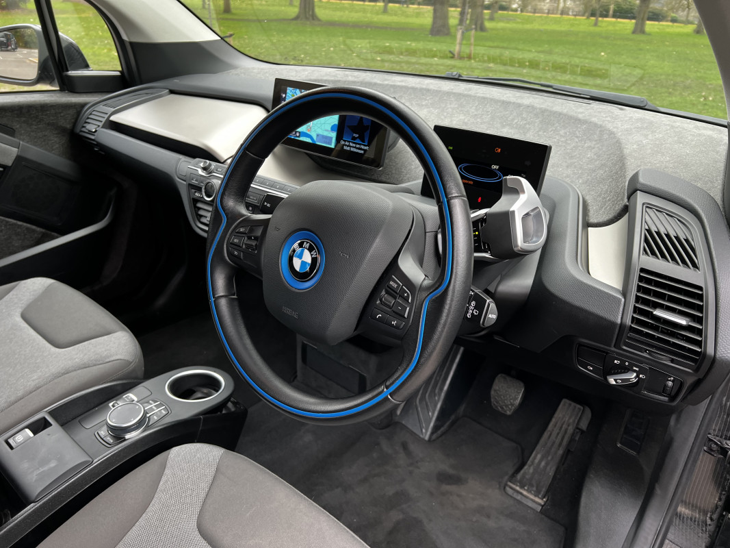 BMW I3