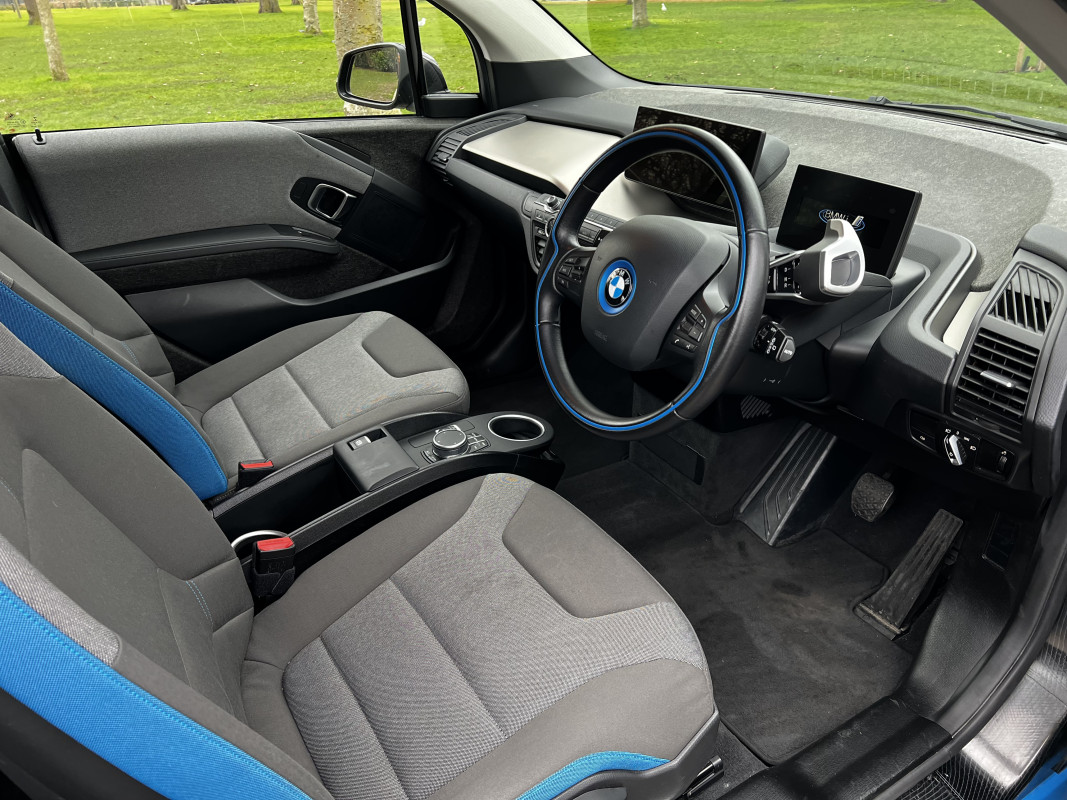 BMW I3