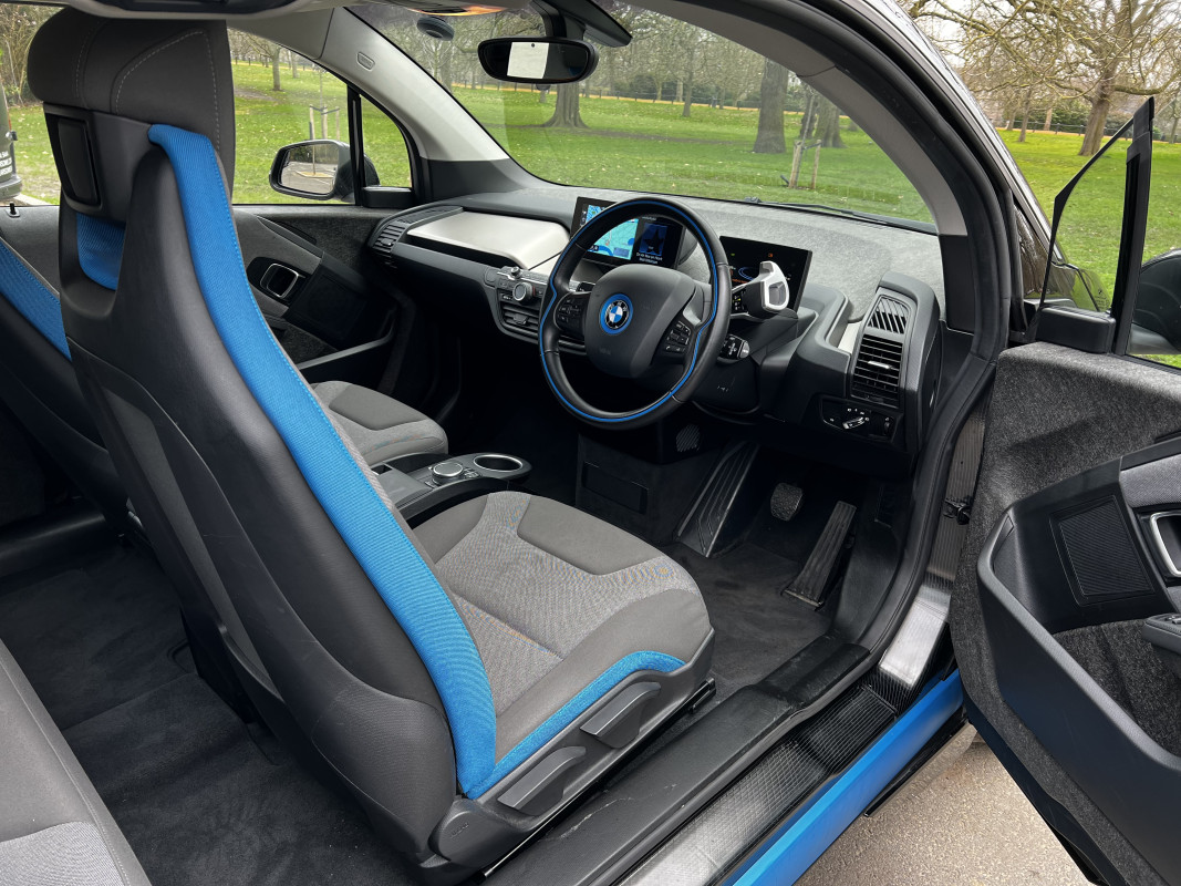 BMW I3