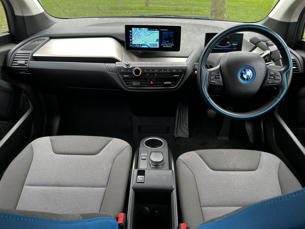 BMW I3