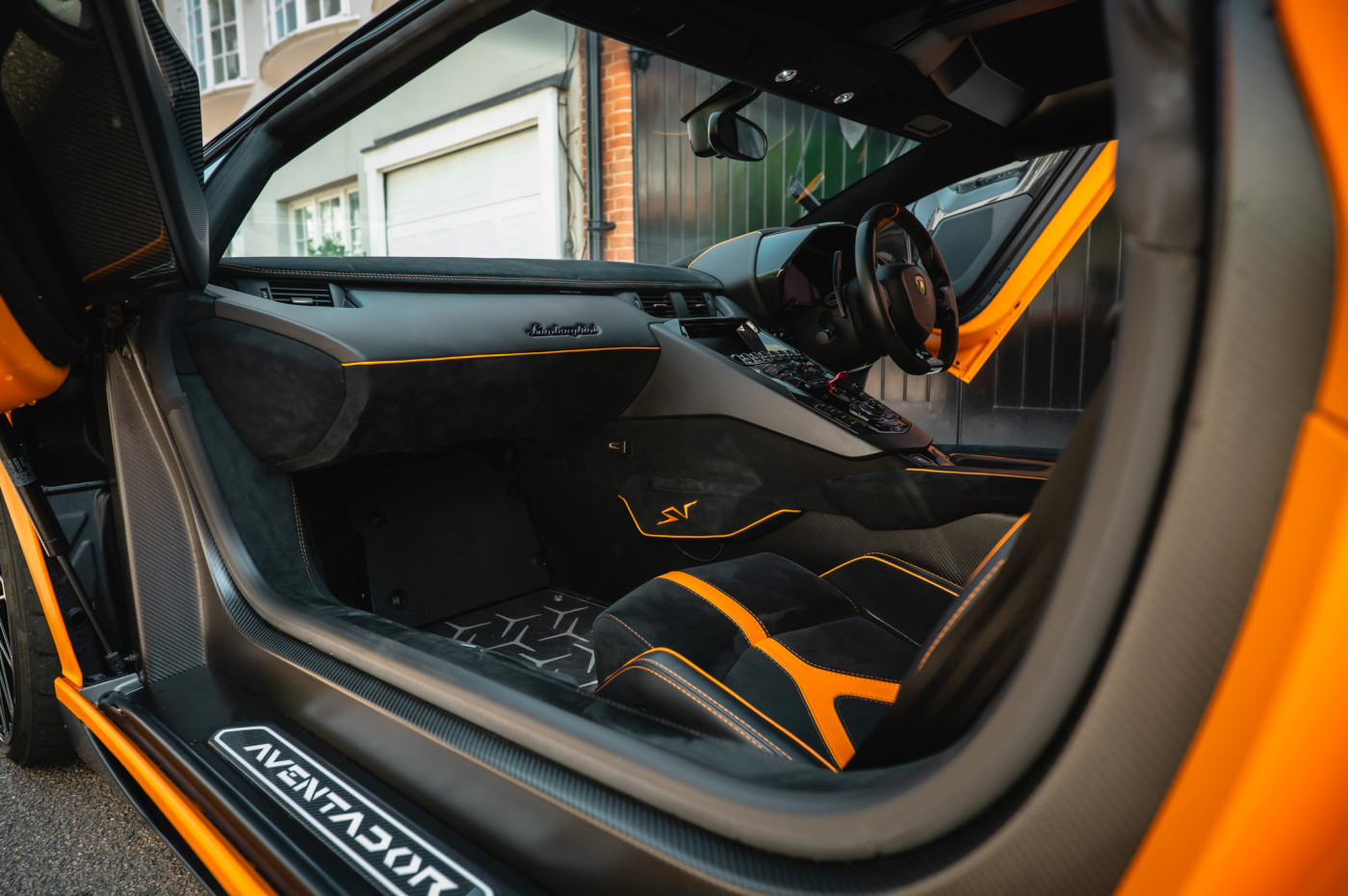 LAMBORGHINI AVENTADOR SV ROADSTER