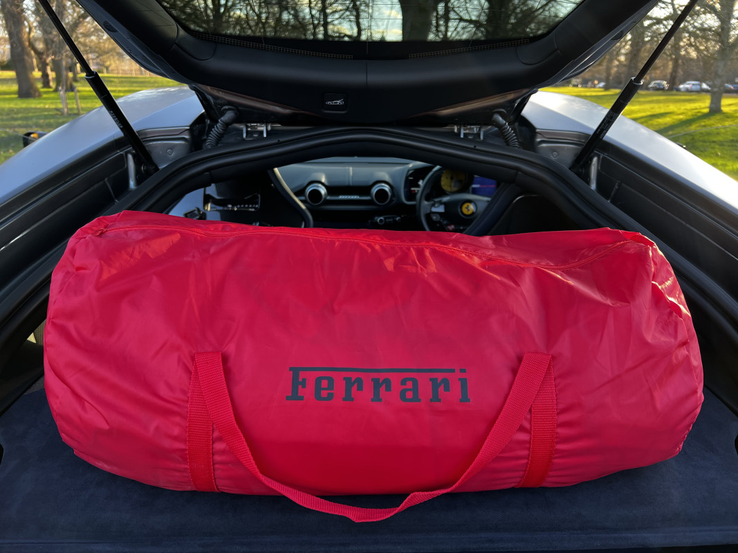 Ferrari 812 Superfast, Tailor-made, Lift, Full Carbon