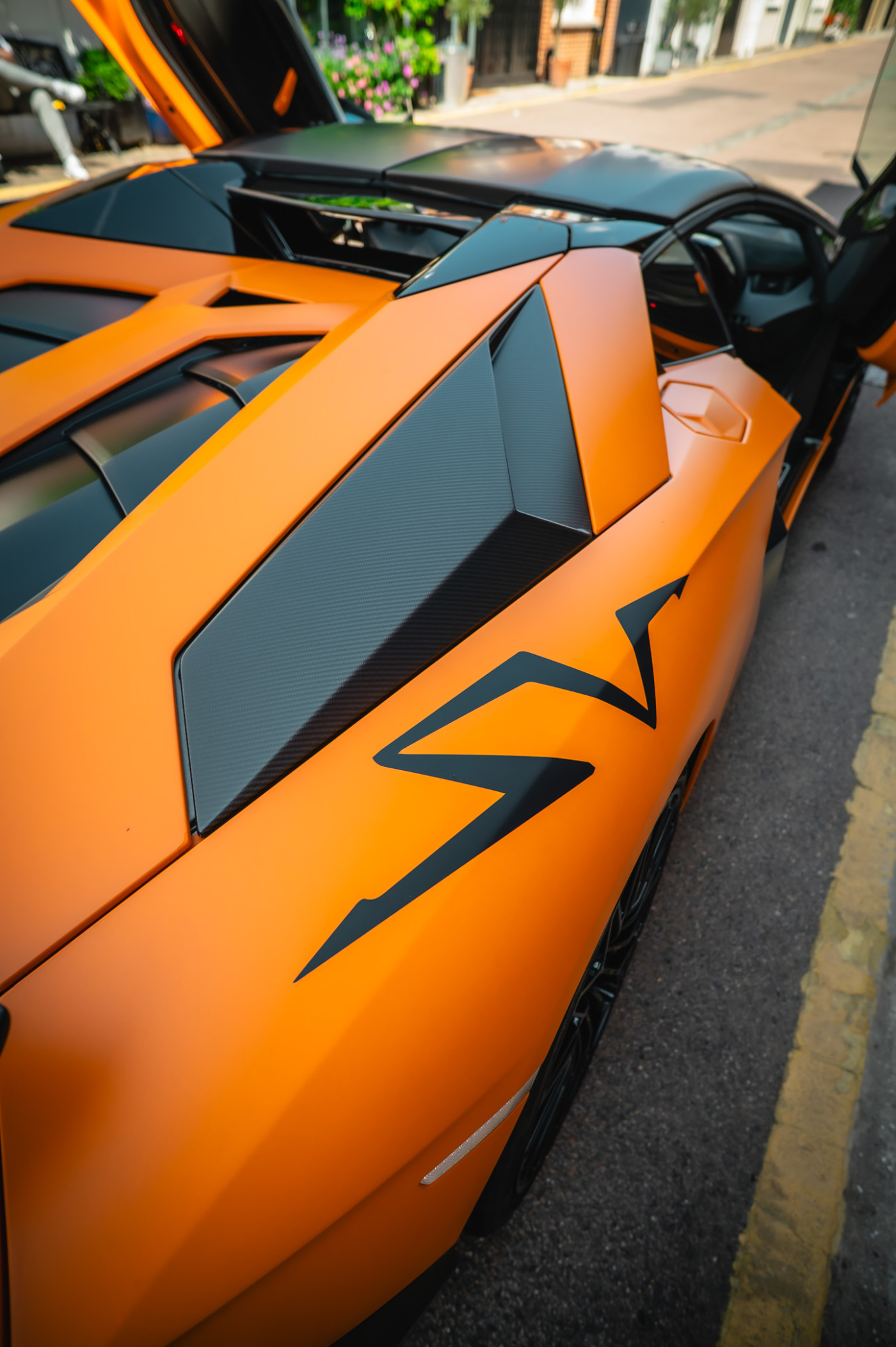 LAMBORGHINI AVENTADOR SV ROADSTER