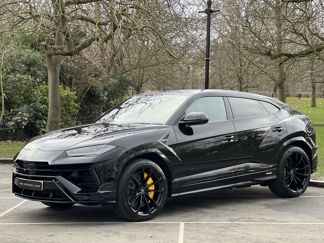 NEW Lamborghini Urus S