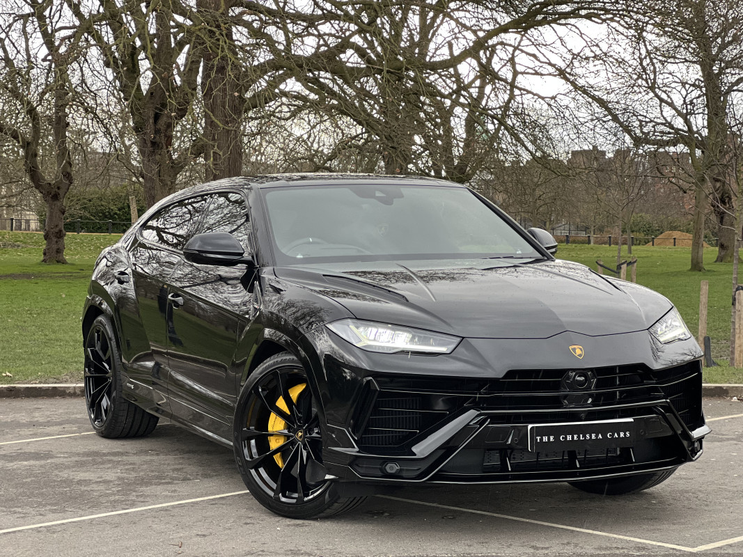 NEW Lamborghini Urus S