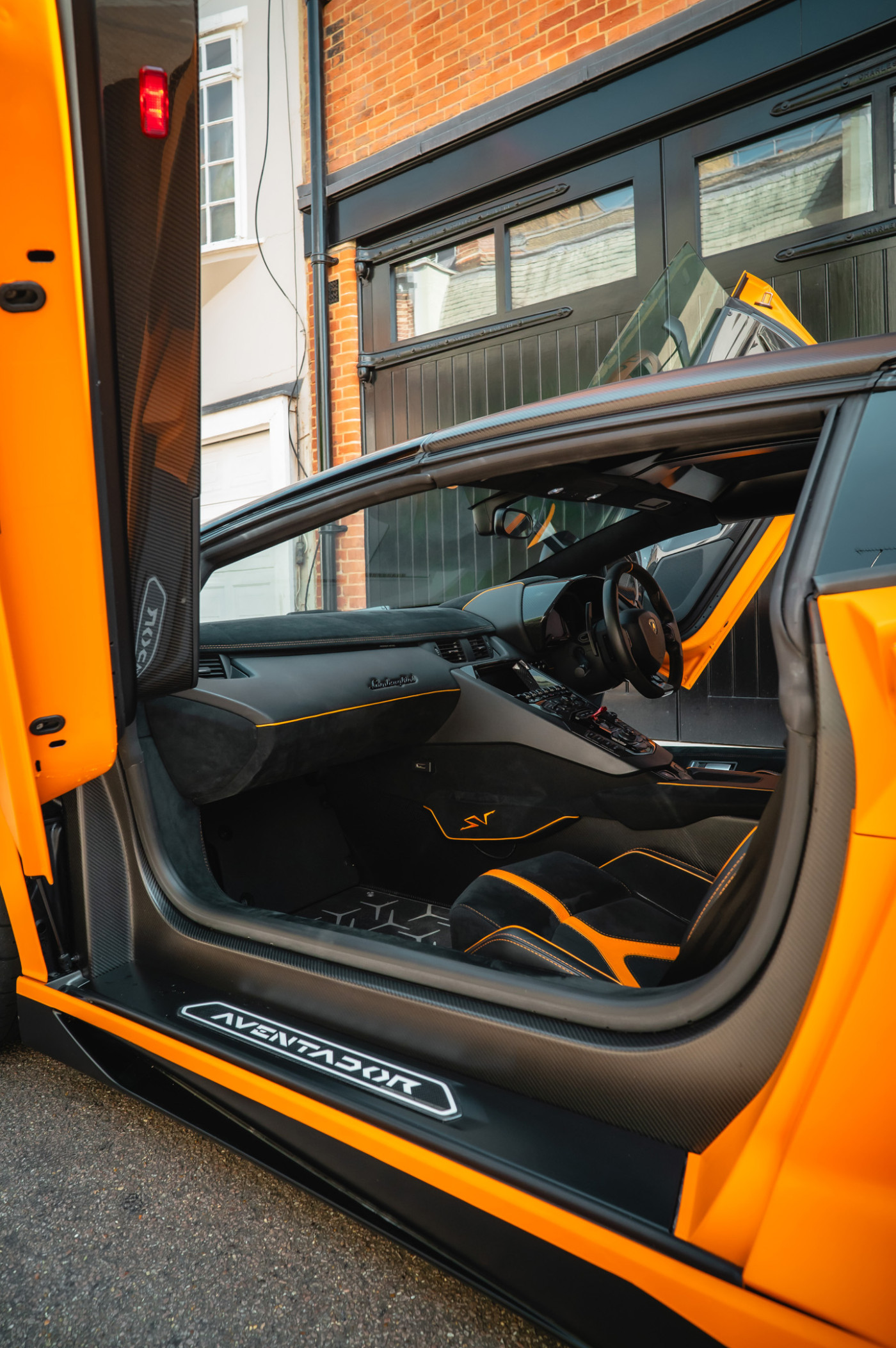 LAMBORGHINI AVENTADOR SV ROADSTER